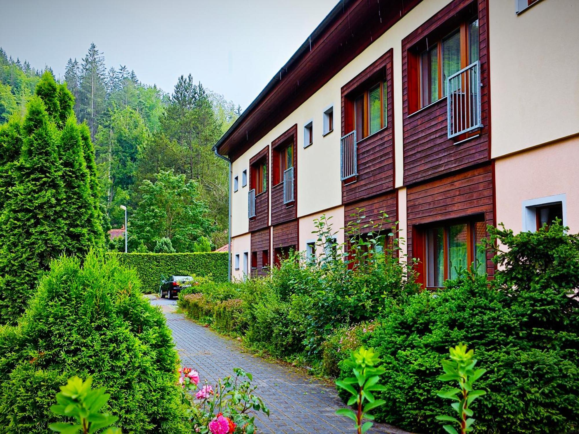 Geyserpark Village Karlovy Vary Esterno foto